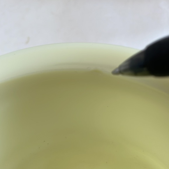 Vintage Milk Glass Mixing Bowl Custard Yellow - Picture 6 of 6